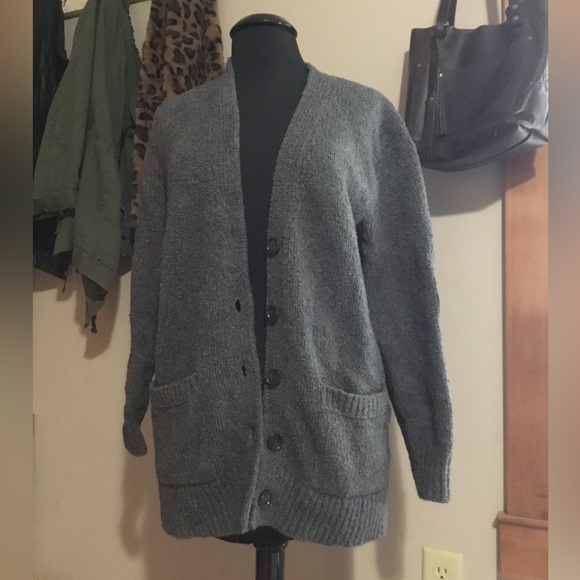Banana Republic Sweaters - Banana Republic Charcoal Knit cardigan sweater